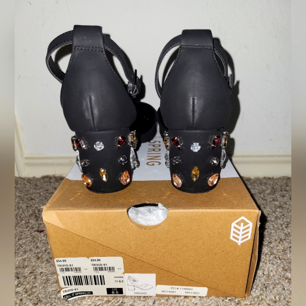 Call it Spring- Travis Size 8.5 - Picture 2 of 4